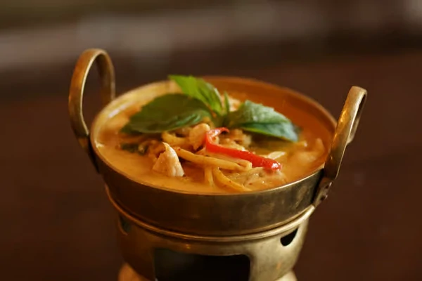 RED CURRY