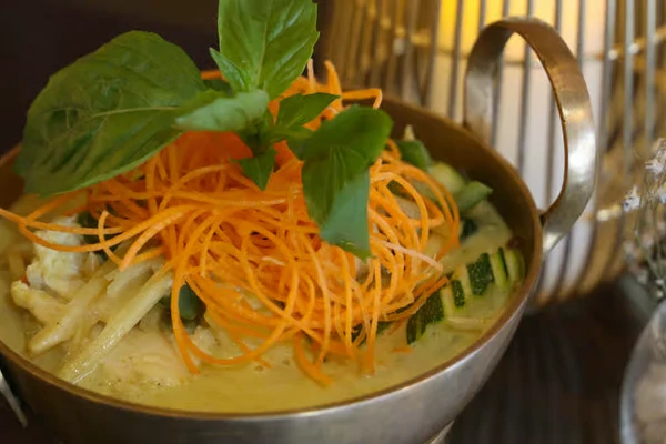 GREEN CURRY