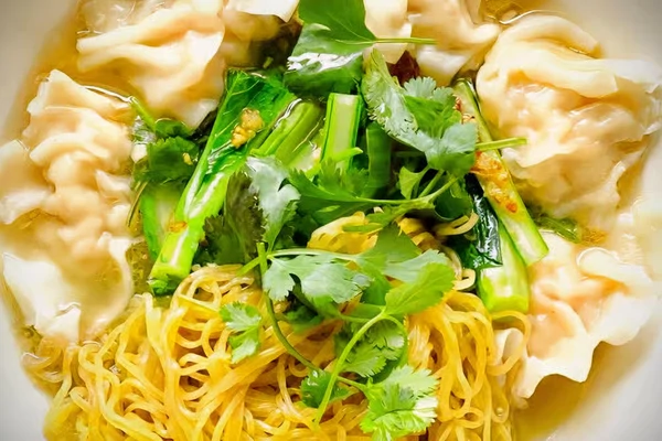 WONTON NOODLE SOUP