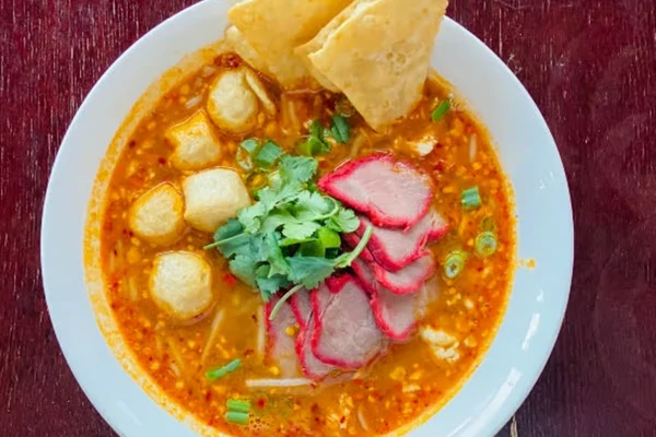 TOM YUM WOONSEN
